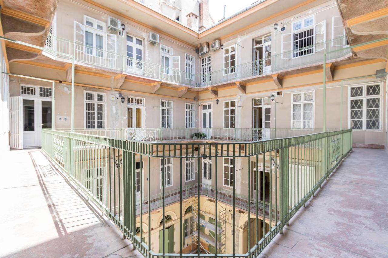 Leda'S Apartment Next To The Danube And Fashion Street Budapest Exterior photo