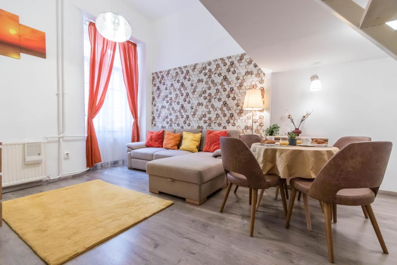 Leda'S Apartment Next To The Danube And Fashion Street Budapest Exterior photo